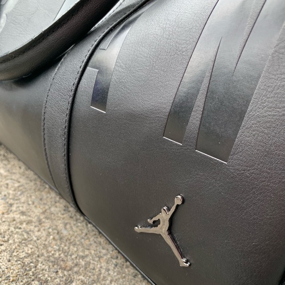 jordan jumpman duffel bag leather